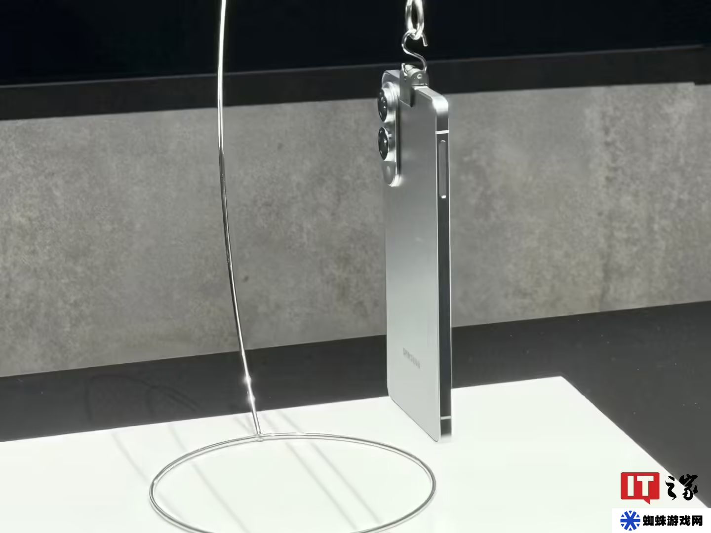 或超 1200 欧元，三星 Galaxy S25 Edge 欧洲市场定价及配色曝光